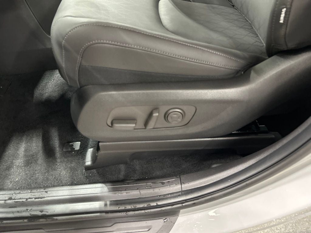 2027 Kia Carnival EX