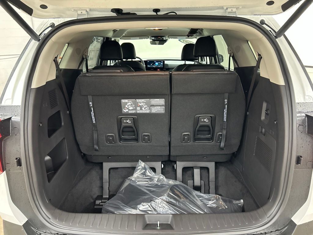 2027 Kia Carnival EX
