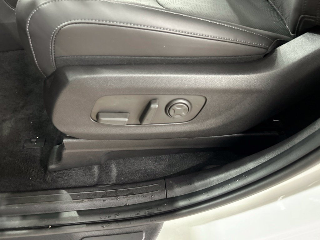 2027 Kia Carnival EX
