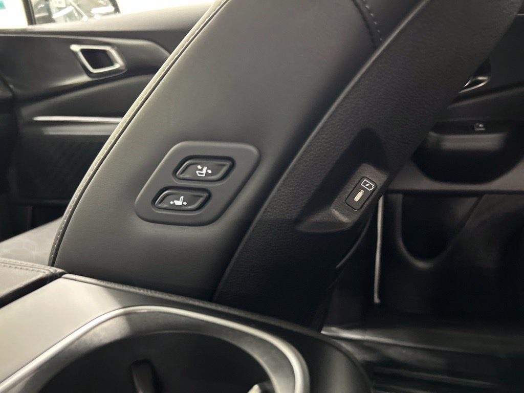 2027 Kia Carnival EX