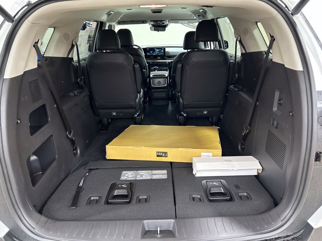 2027 Kia Carnival EX
