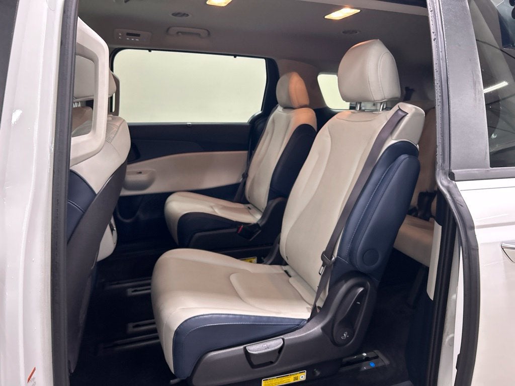 2025 Kia Carnival Hybrid EX