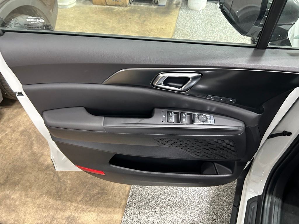 2027 Kia Carnival Hybrid EX