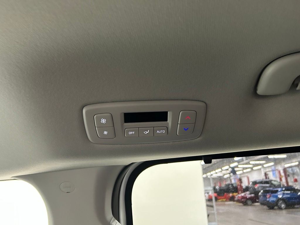 2027 Kia Carnival Hybrid EX