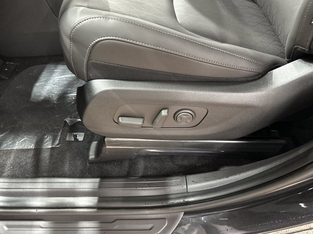 2027 Kia Carnival Hybrid EX