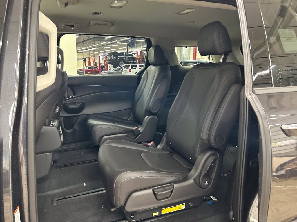 2027 Kia Carnival Hybrid EX