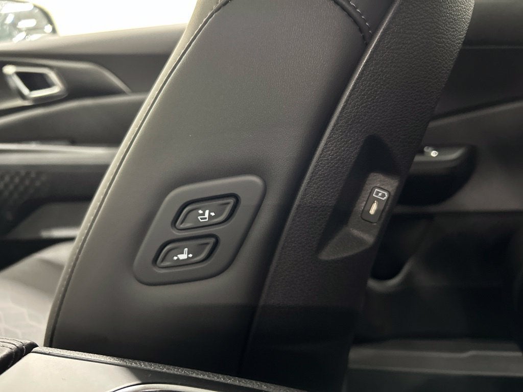 2027 Kia Carnival Hybrid EX