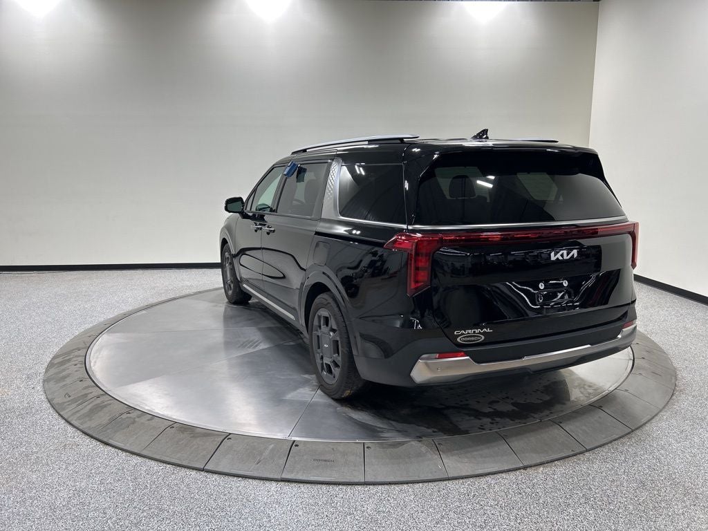 2025 Kia Carnival SX