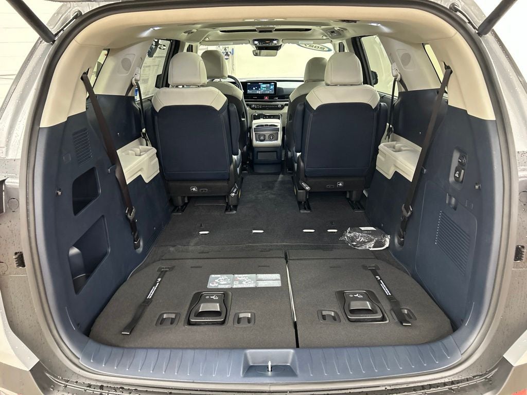 2027 Kia Carnival SX