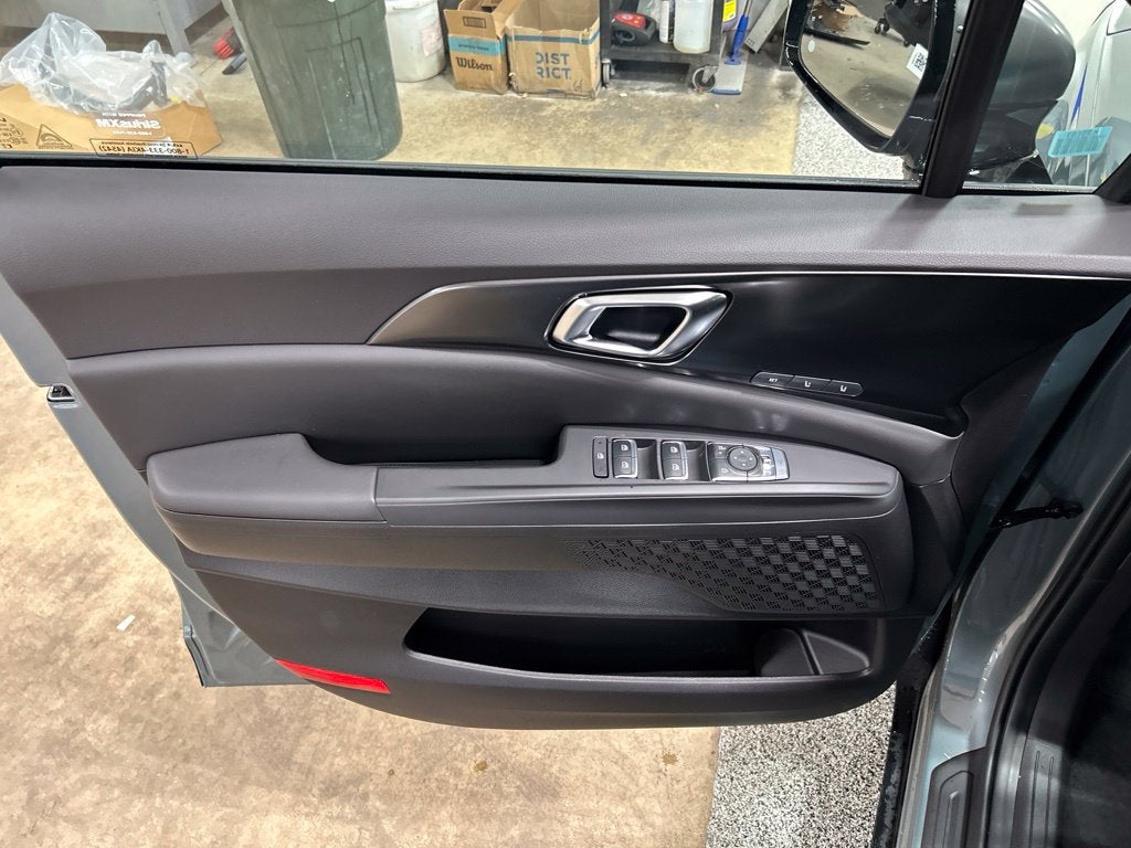 2027 Kia Carnival Hybrid SX