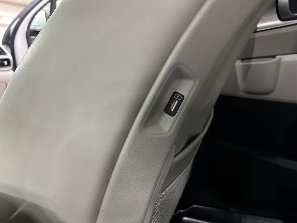 2022 Kia Sorento Hybrid S