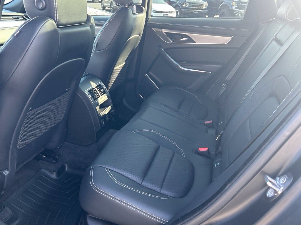 2024 Jaguar F-PACE P400 R-Dynamic S