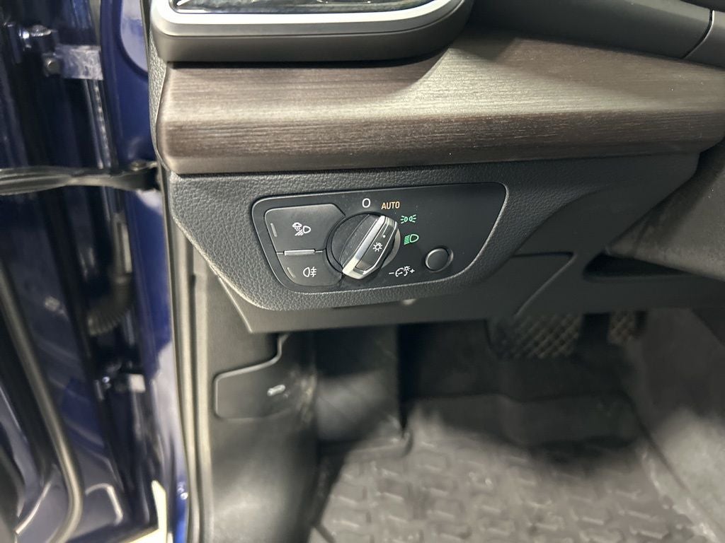 2024 Audi Q5 45 S line Premium quattro