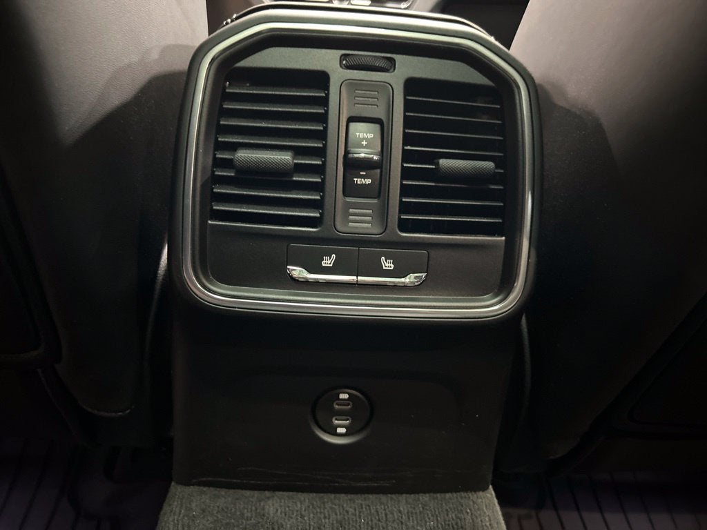 2023 Porsche Macan S