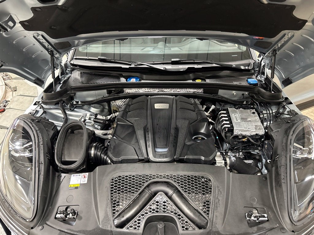 2023 Porsche Macan S