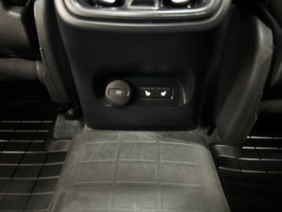 2022 Volvo XC40 Momentum