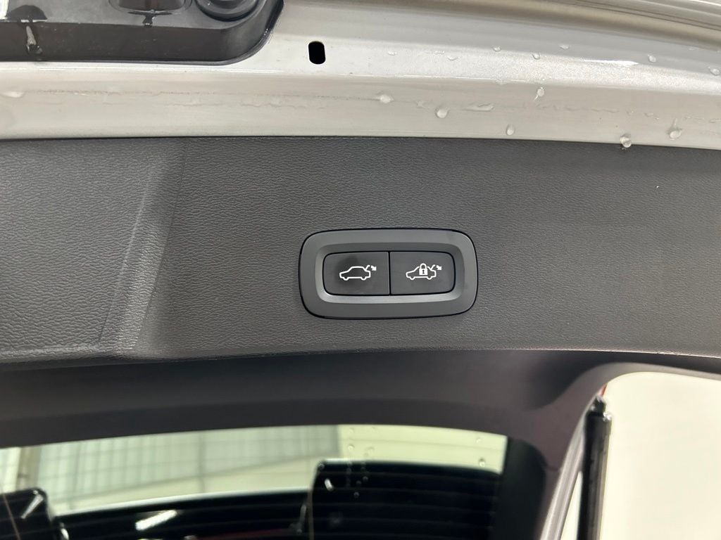 2022 Volvo XC40 Momentum