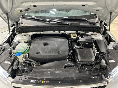 2022 Volvo XC40 Momentum