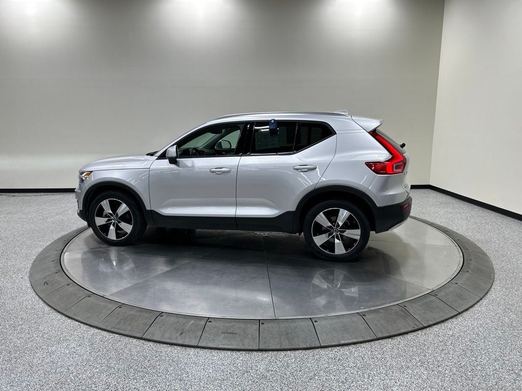 2019 Volvo XC40 Momentum